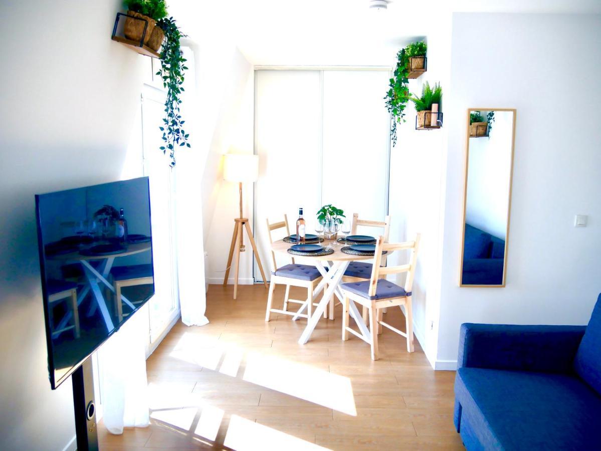 Le Petit Soleil De Corbeil Apartment ภายนอก รูปภาพ