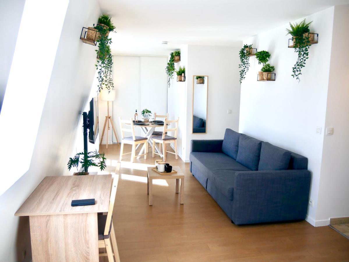 Le Petit Soleil De Corbeil Apartment ภายนอก รูปภาพ